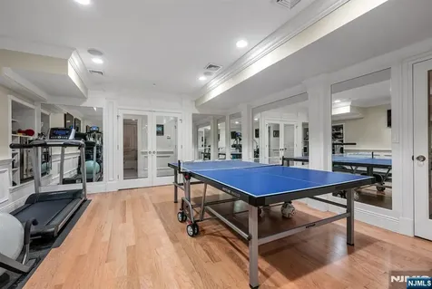 268 Woodside Avenue Franklin Lakes NJ 07417