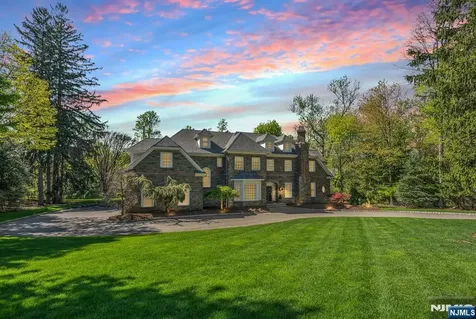 268 Woodside Avenue Franklin Lakes NJ 07417