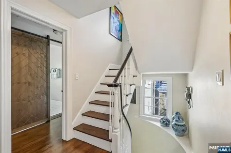 23 Greenview Way Montclair NJ 07043