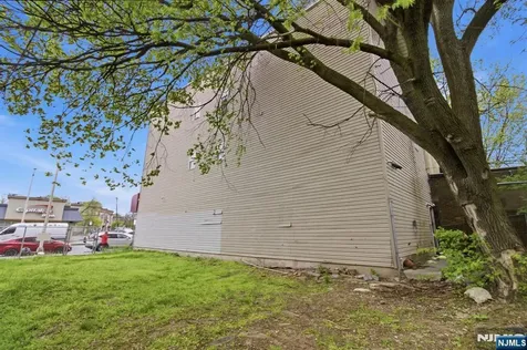 492 Springfield Avenue Newark NJ 07103