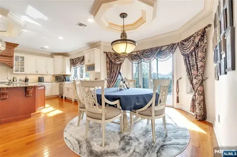 1115 Briar Way Fort Lee NJ 07024