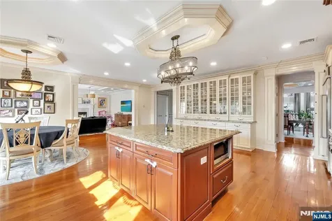 1115 Briar Way Fort Lee NJ 07024