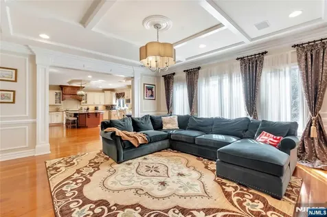1115 Briar Way Fort Lee NJ 07024