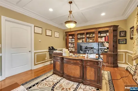 1115 Briar Way Fort Lee NJ 07024