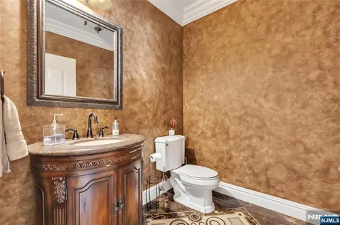 1115 Briar Way Fort Lee NJ 07024