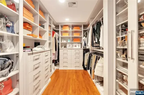 1115 Briar Way Fort Lee NJ 07024