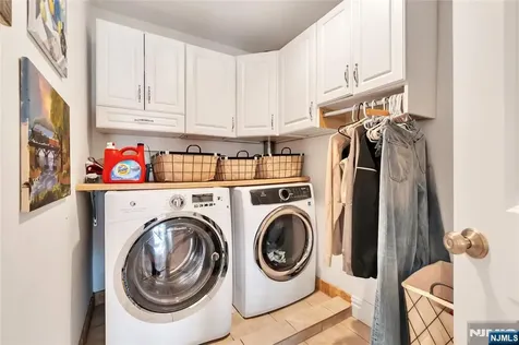 1115 Briar Way Fort Lee NJ 07024