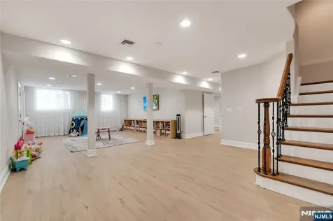 1115 Briar Way Fort Lee NJ 07024
