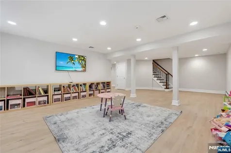 1115 Briar Way Fort Lee NJ 07024