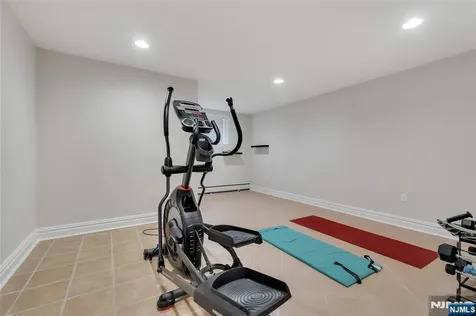 1115 Briar Way Fort Lee NJ 07024