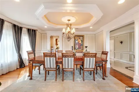 1115 Briar Way Fort Lee NJ 07024