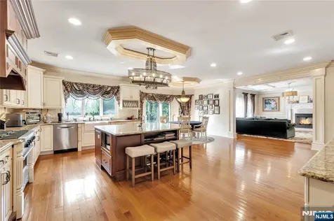 1115 Briar Way Fort Lee NJ 07024