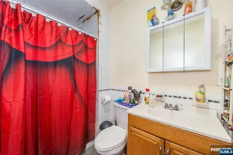 232 2nd Street Newark NJ 07107