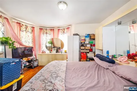 232 2nd Street Newark NJ 07107
