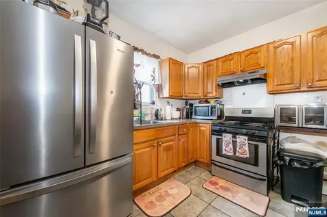 232 2nd Street Newark NJ 07107