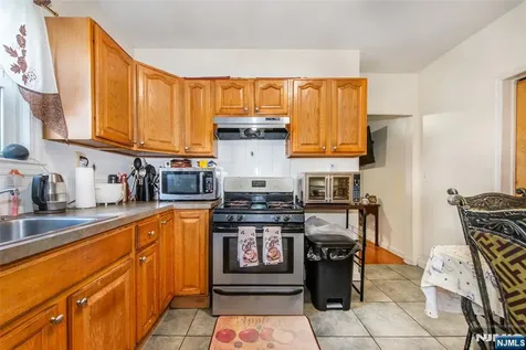 232 2nd Street Newark NJ 07107