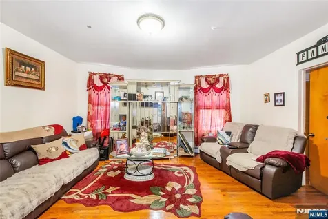 232 2nd Street Newark NJ 07107