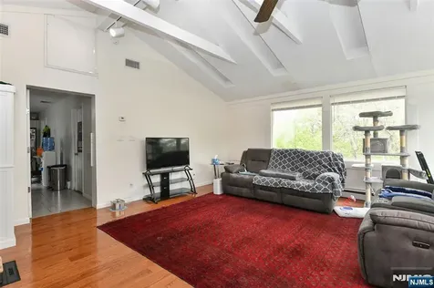 223 Canterbury Avenue North Arlington NJ 07031