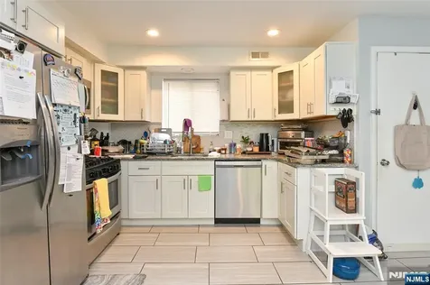 223 Canterbury Avenue North Arlington NJ 07031