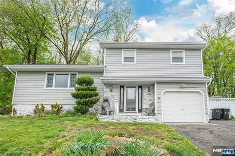 10 Evers Court Wayne NJ 07470