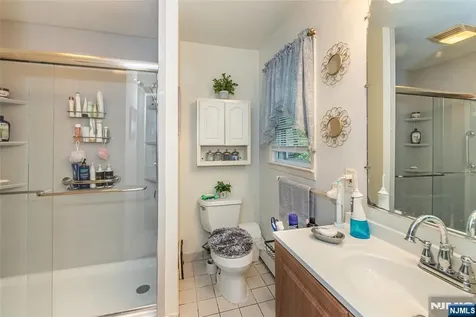 10 Evers Court Wayne NJ 07470