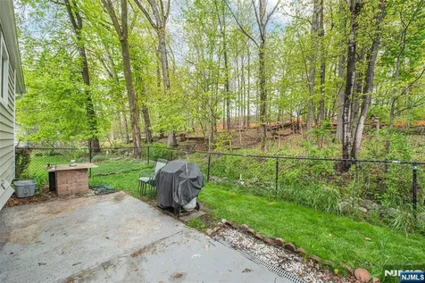 10 Evers Court Wayne NJ 07470