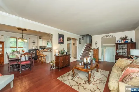 10 Evers Court Wayne NJ 07470