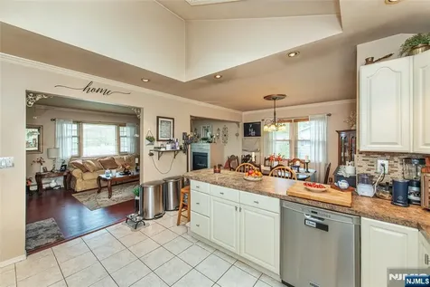 10 Evers Court Wayne NJ 07470