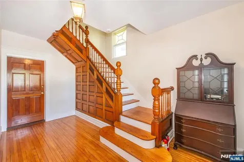 157 Walnut Street Montclair NJ 07042