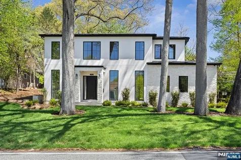 242 Hardenburgh Avenue Demarest NJ 07627