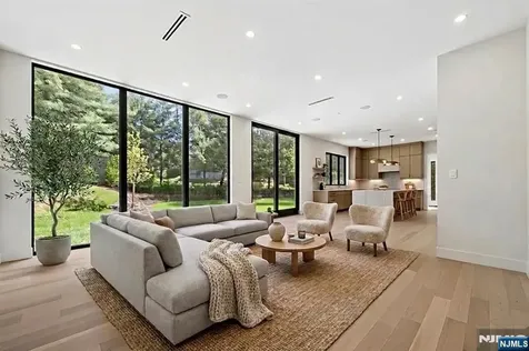 242 Hardenburgh Avenue Demarest NJ 07627