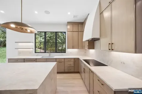 242 Hardenburgh Avenue Demarest NJ 07627