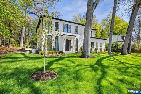 242 Hardenburgh Avenue Demarest NJ 07627