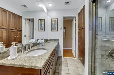 5 Seminole Way West Milford NJ 07480