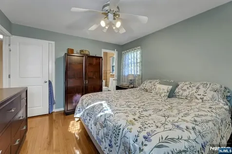 5 Seminole Way West Milford NJ 07480