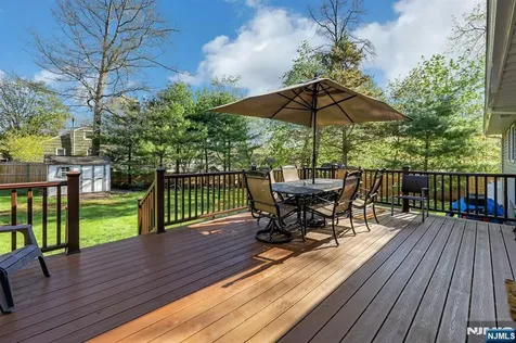 5 Seminole Way West Milford NJ 07480