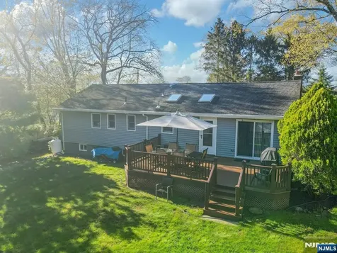 5 Seminole Way West Milford NJ 07480