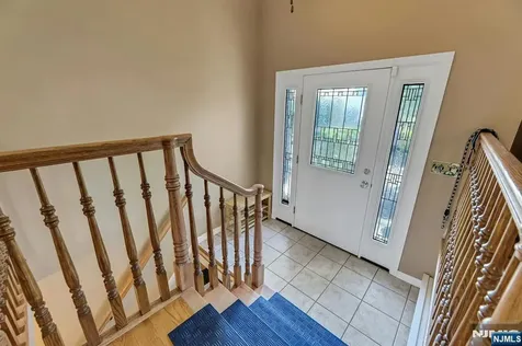 5 Seminole Way West Milford NJ 07480