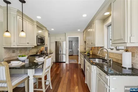 459 Ellis Place Wyckoff NJ 07481