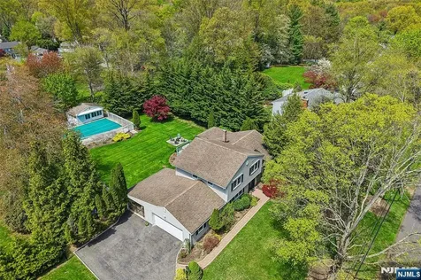 459 Ellis Place Wyckoff NJ 07481