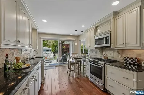 459 Ellis Place Wyckoff NJ 07481