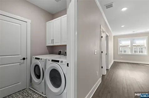 81 Arnold Drive Wood Ridge NJ 07075