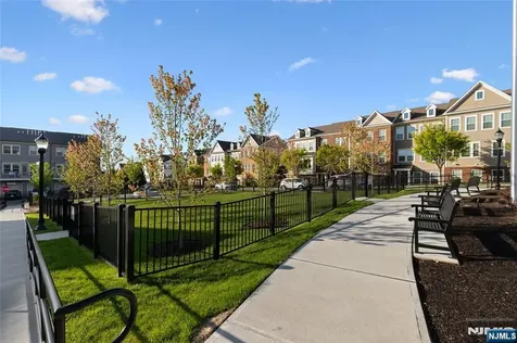 81 Arnold Drive Wood Ridge NJ 07075