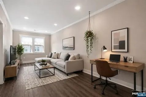 81 Arnold Drive Wood Ridge NJ 07075