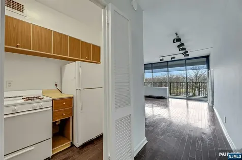 6 Horizon Fort Lee NJ 07024