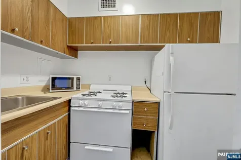 6 Horizon Fort Lee NJ 07024