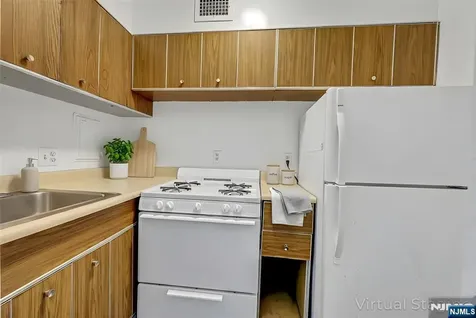 6 Horizon Fort Lee NJ 07024