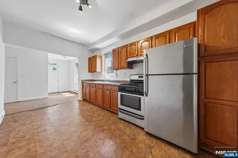 393 Main Street Ridgefield Park NJ 07660
