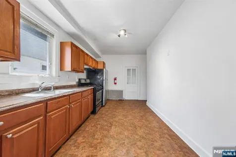 393 Main Street Ridgefield Park NJ 07660