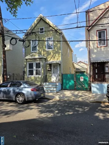 48 Lentz Avenue Newark NJ 07105
